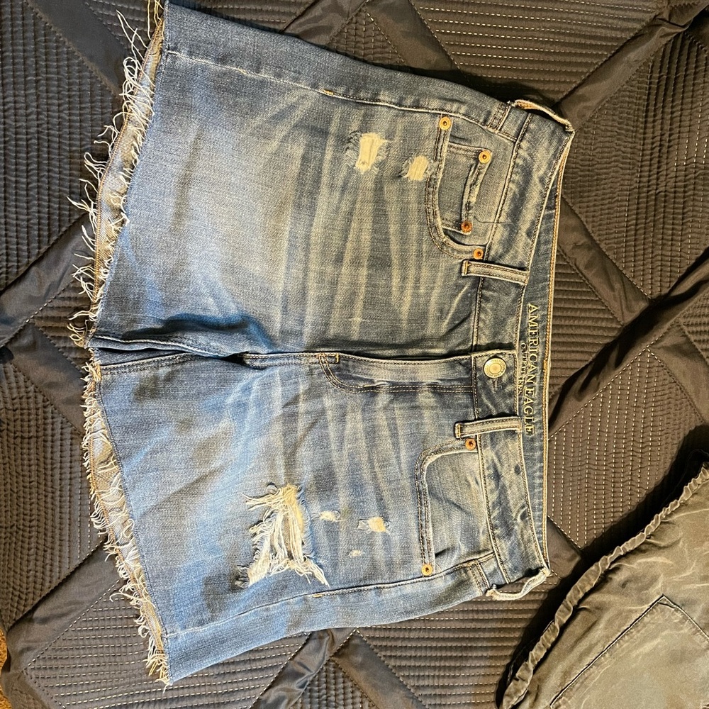 American Eagle - Tom Girl MIDI Shorts - Light wash